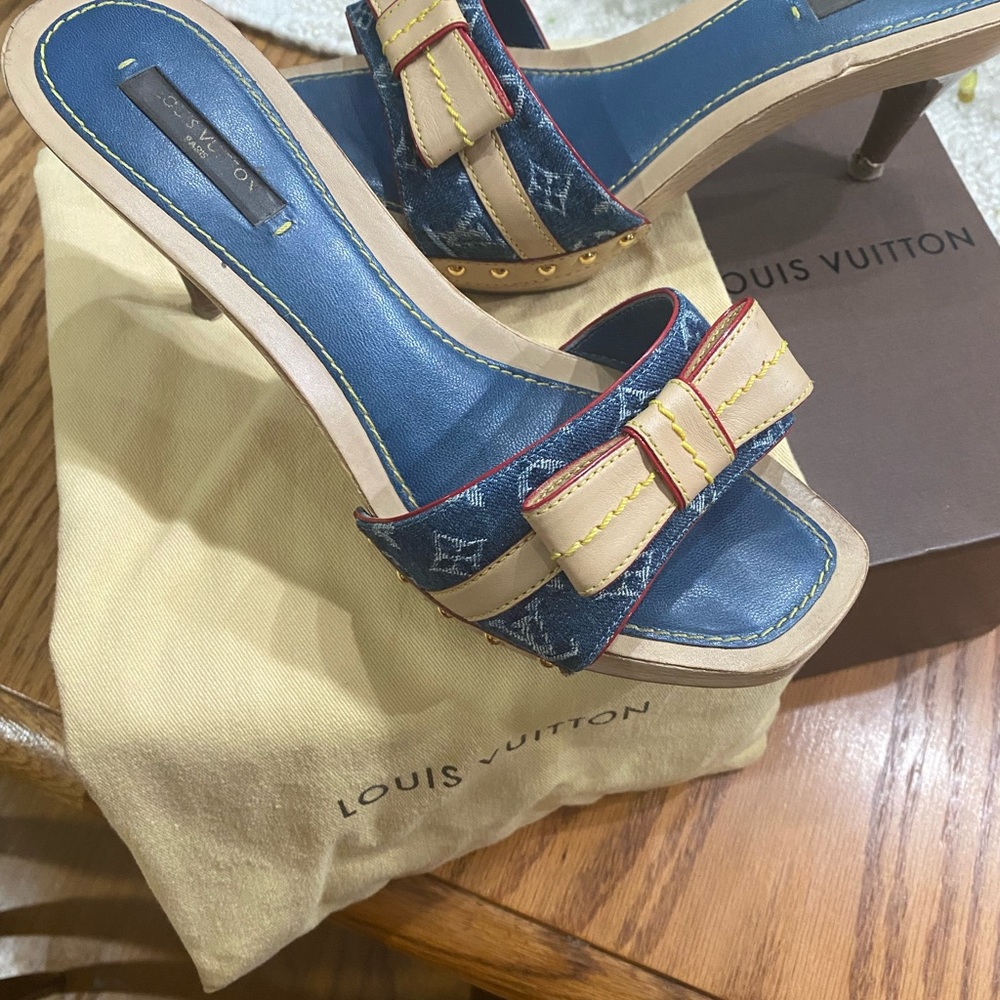 LOUI~V.Monogram Denim Mules w/tan leather & bow with red trim, yellow stitching